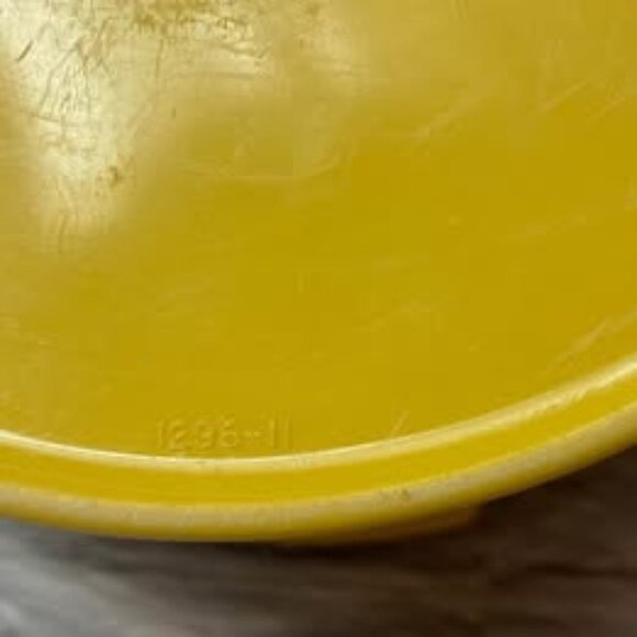 Lot Vintage Tupperware Canisters Servalier Nesting Yellow w/ Lids - Picture 7 of 13